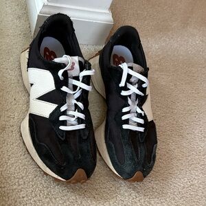 New Balance 327 Black and White Sneakers